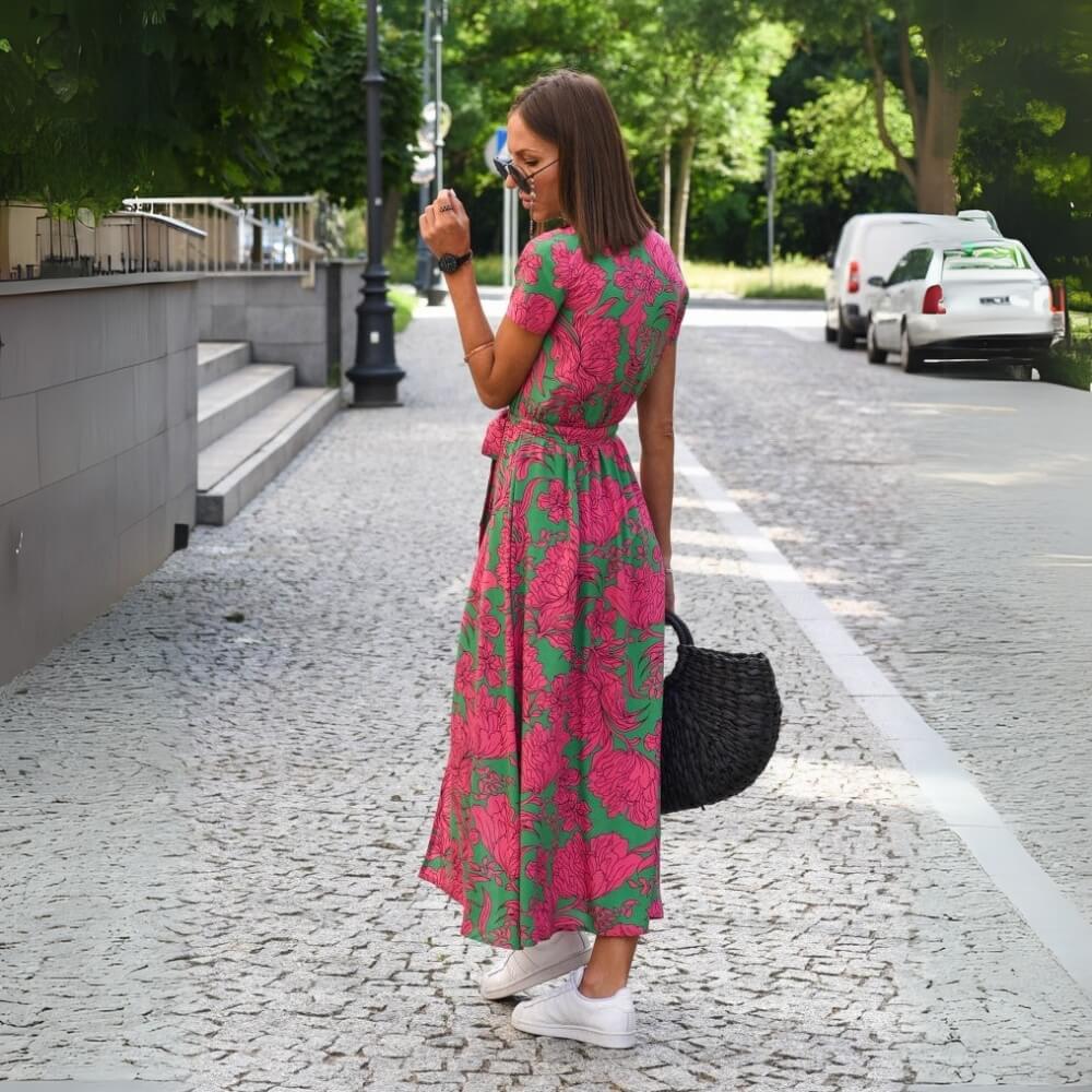 Sommerkleid mit Blumenmuster – Elegant, Luftig & Feminin