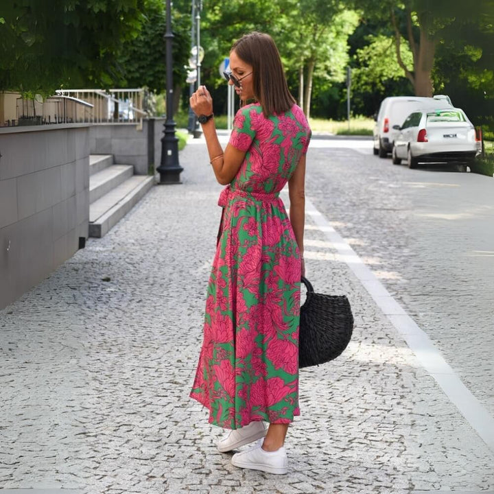 Sommerkleid mit Blumenmuster – Elegant, Luftig & Feminin