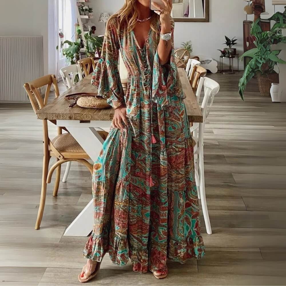 Maxikleid sommerlich elegant mit V-Ausschnitt und Rüschen – luftiger Boho-Look