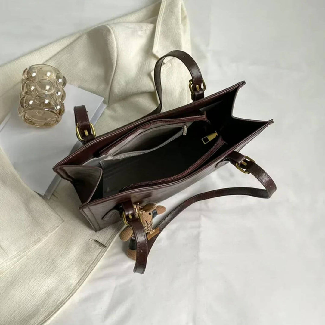 Chantal™ - Sac à Épaule Vintage en Cuir avec Charm Lapin