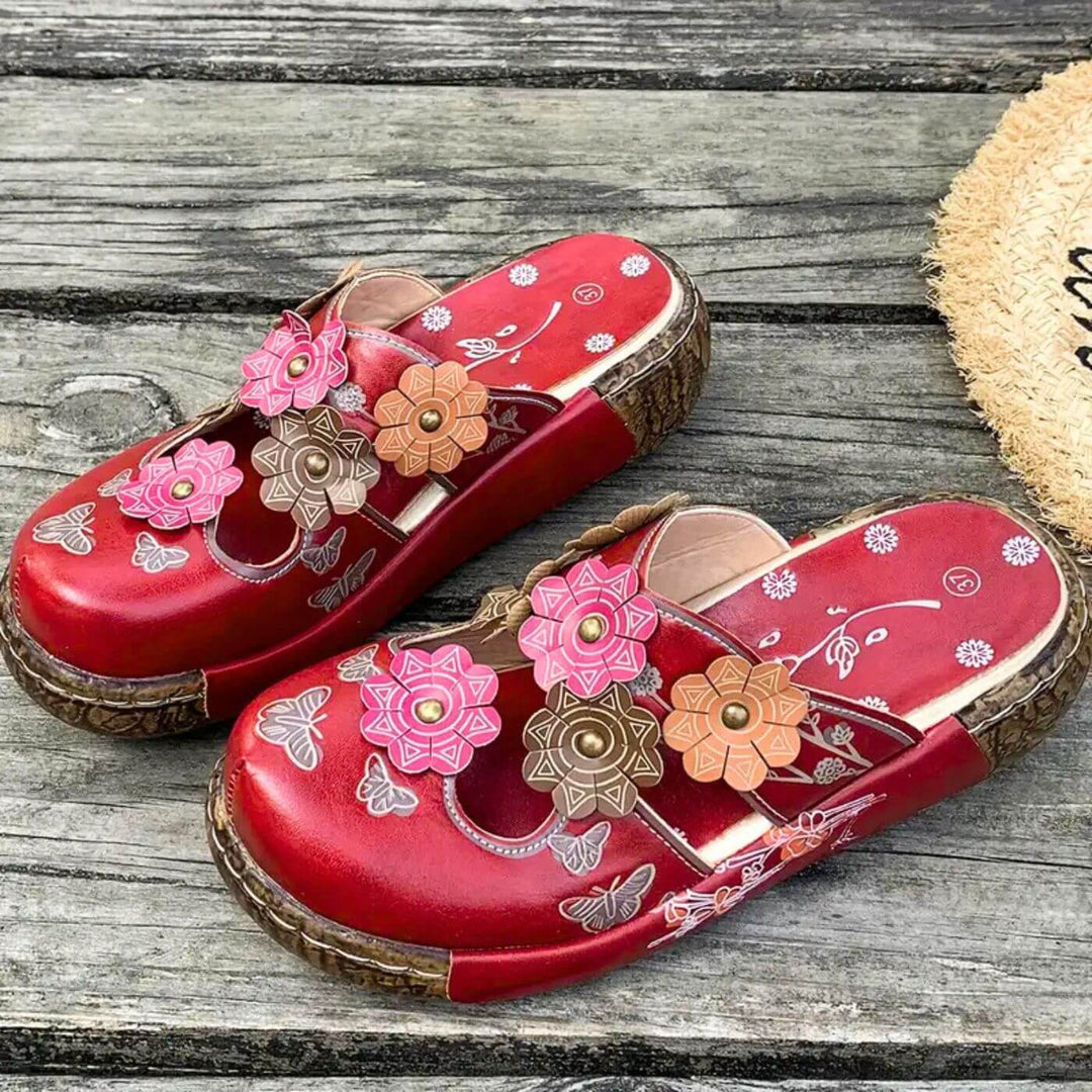 Klara™ – Vintage Rote Blütensandalen