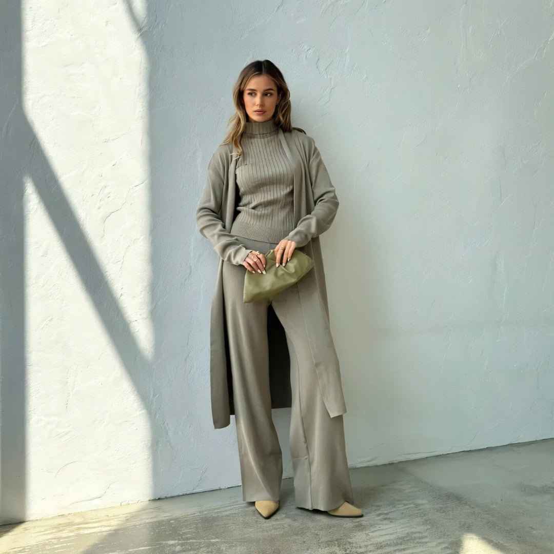 Melanie™ – Minimalistisches Dreiteiliges Strickset